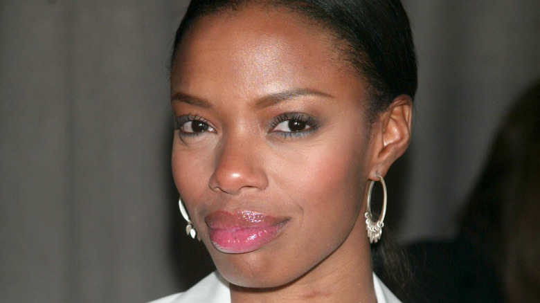Closeup of Jill Marie Jones wearing hoop earrings in 2002