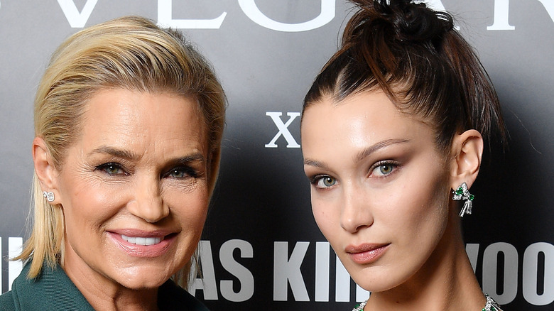 Yolanda and Bella Hadid pose together