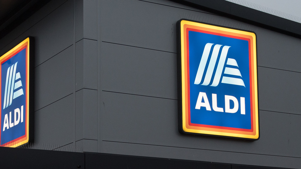 Aldi supermarket signs