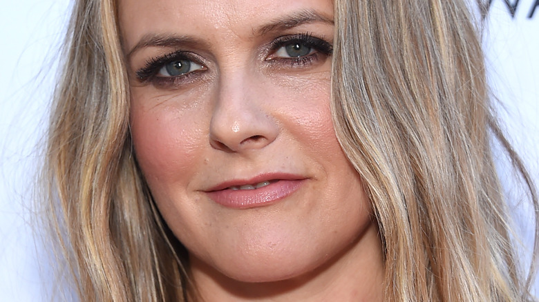 Alicia Silverstone up close and smiling