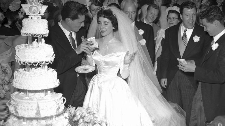 Elizabeth Taylor marries Conrad Nicky Hilton