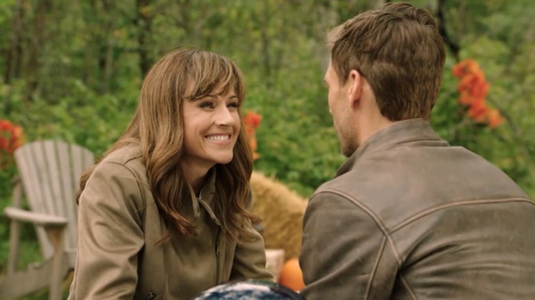 Nikki DeLoach (left) in "Sweet Autumn"