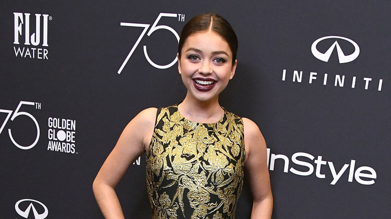 Sarah Hyland at a Golden Globes event