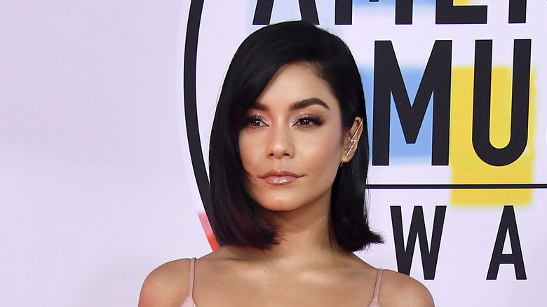 Vanessa Hudgens posing on the red carpet