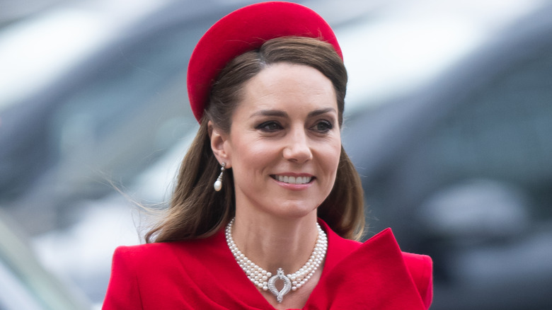 Kate Middleton wearing Queen Elizabeth II's four-strand pearl choker at the 2025 Commonwealth Day service.