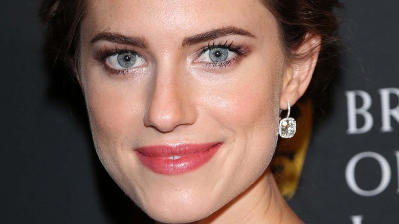 Allison Williams pink lips mascara