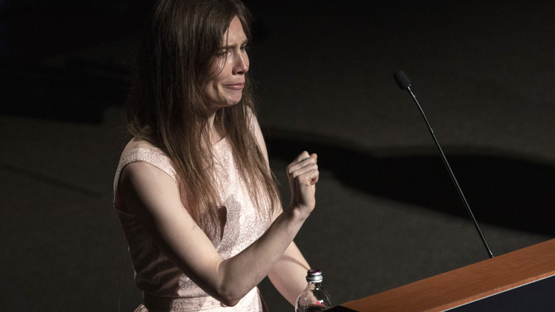 Amanda Knox crying