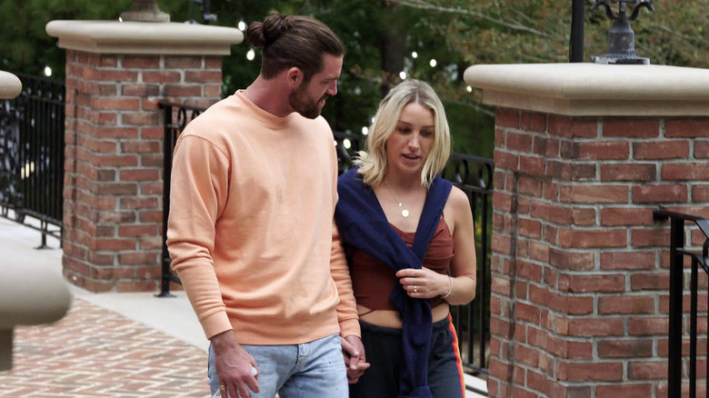 L-R: Kurt and Amanda walking in the "Ready, set, JOE!" episode of JOE MILLIONAIRE: FOR RICHER OR POORER