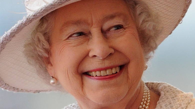 Queen Elizabeth 2011 