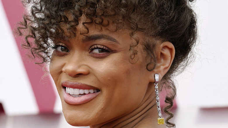 Andra Day Oscars smiling drop earrings