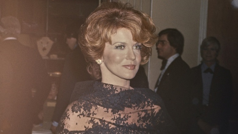 Ann-Margret in a black lace shawl at the 1977 Oscars