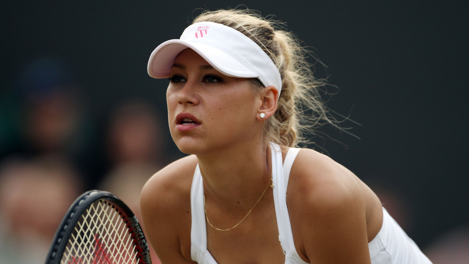 <a href="https://www.thelist.com/1777695/anna-kournikova-dating-history/" target="_blank">Anna Kournikova Has Had Quite The Dating History</a>