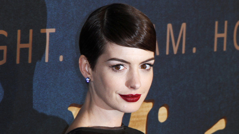 Anne Hathaway on the red carpet for Les Mis