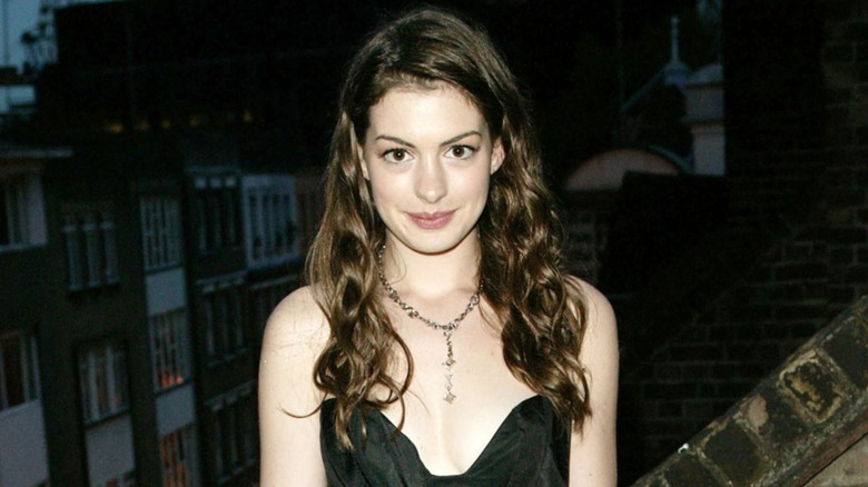 Anne Hathaway with wavy hair