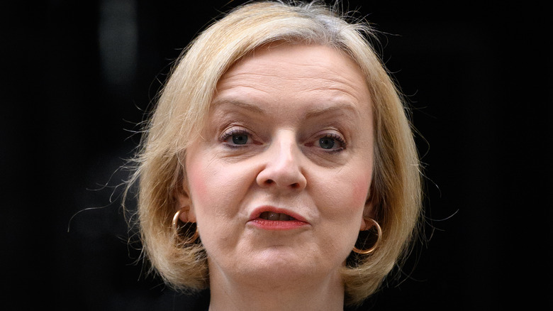 Liz Truss resigns 