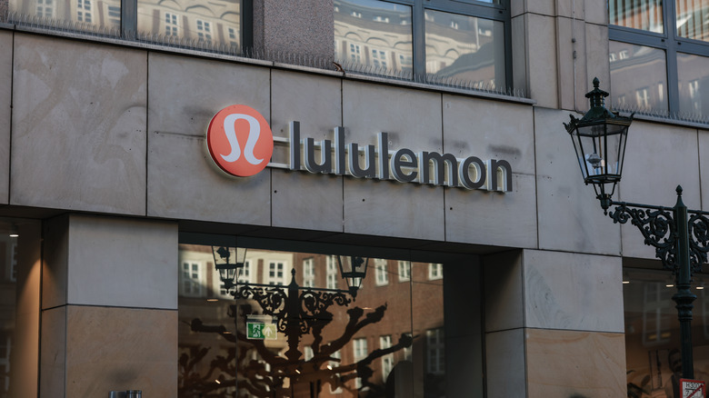 Lululemon storefront