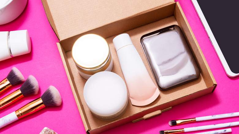 Makeup subscription box with beauty products