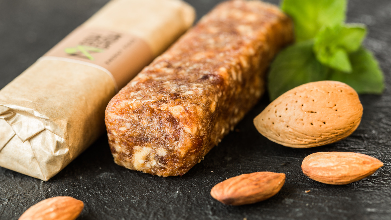 Are Meal Replacement Bars Actually Good For You?