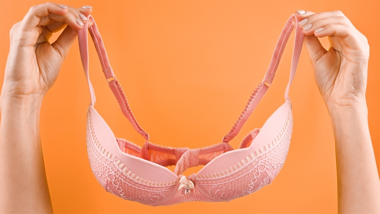 Are Underwire Or Soft-Cup Bras Better For Your Breasts?
