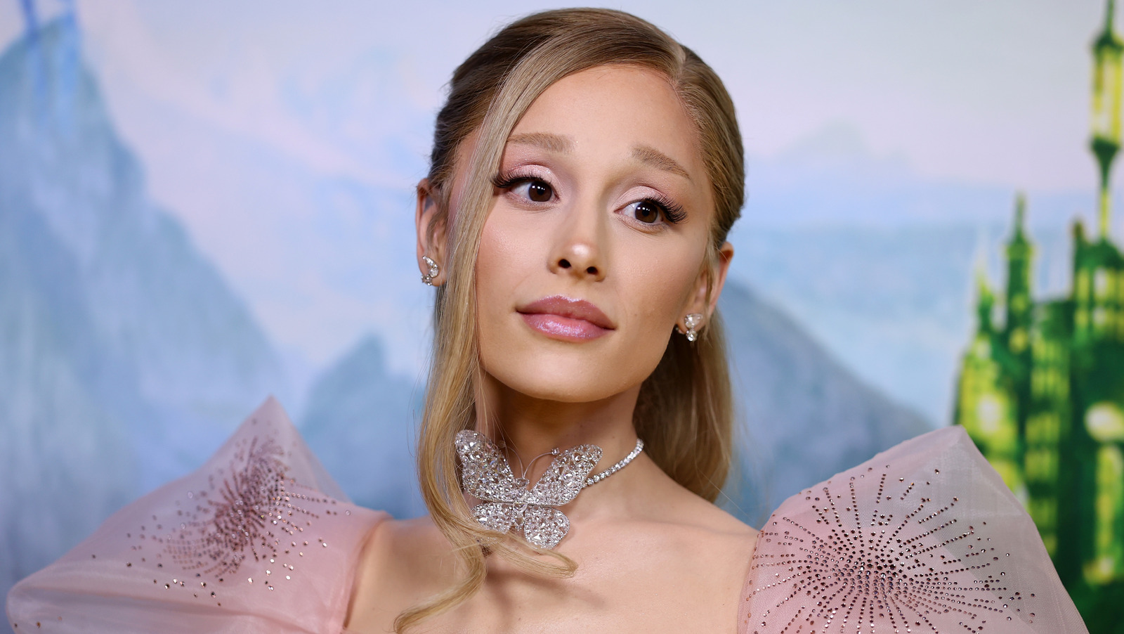 Ariana Grande Totally Changed Her Makeup Routine After Wicked Here's Why