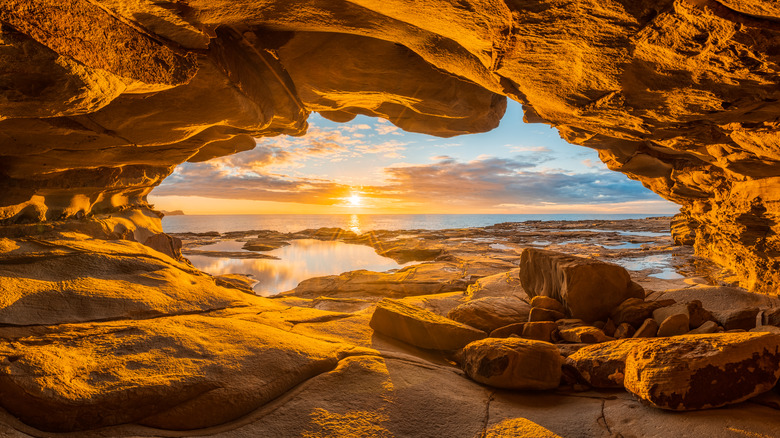 Sunrise from an Australian cliff 