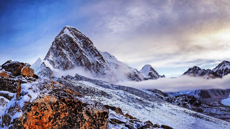 Peaks of the Himalayas 