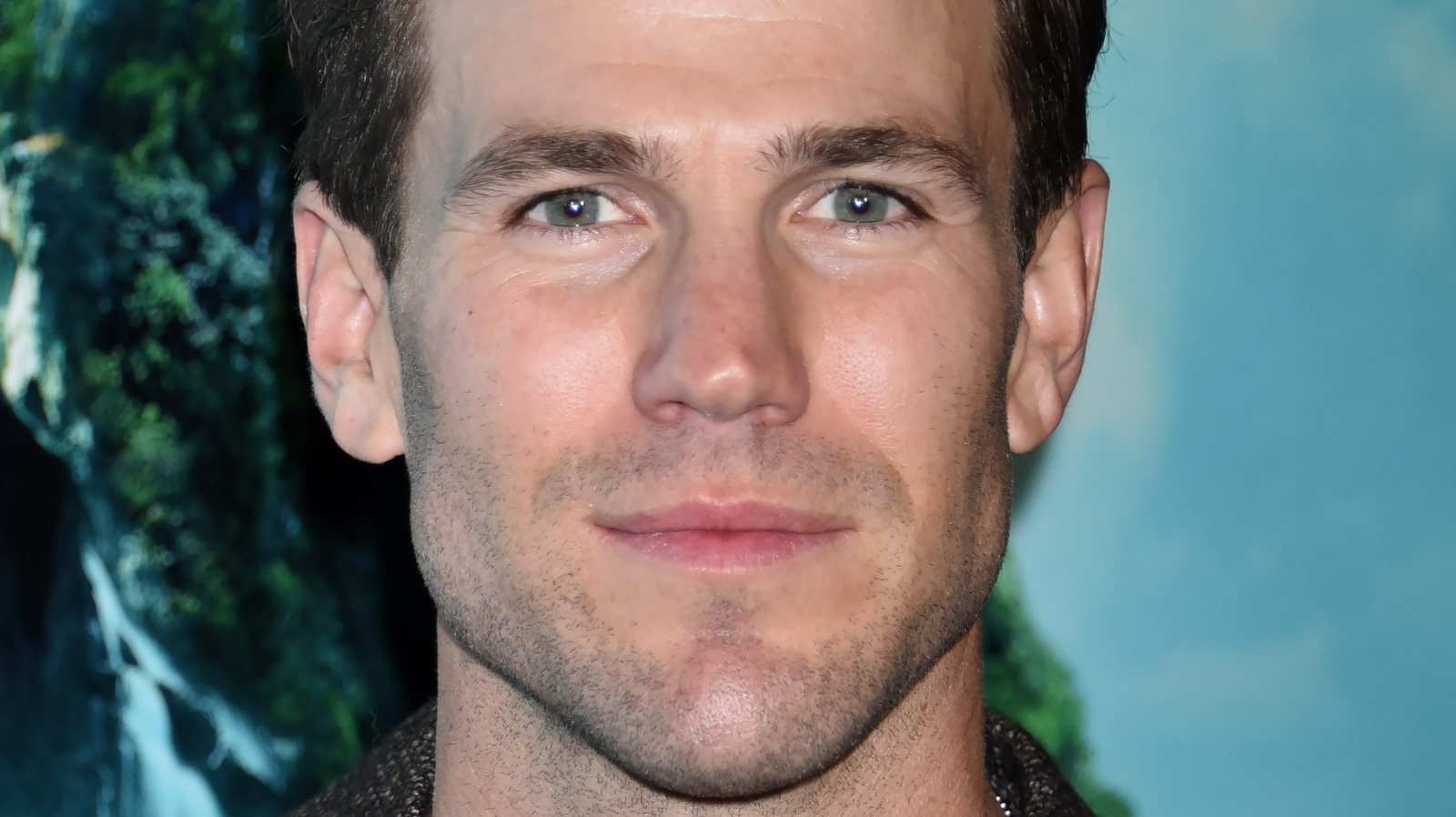 Austin Stowell Talks The Hating Game, Lucy Hale, And