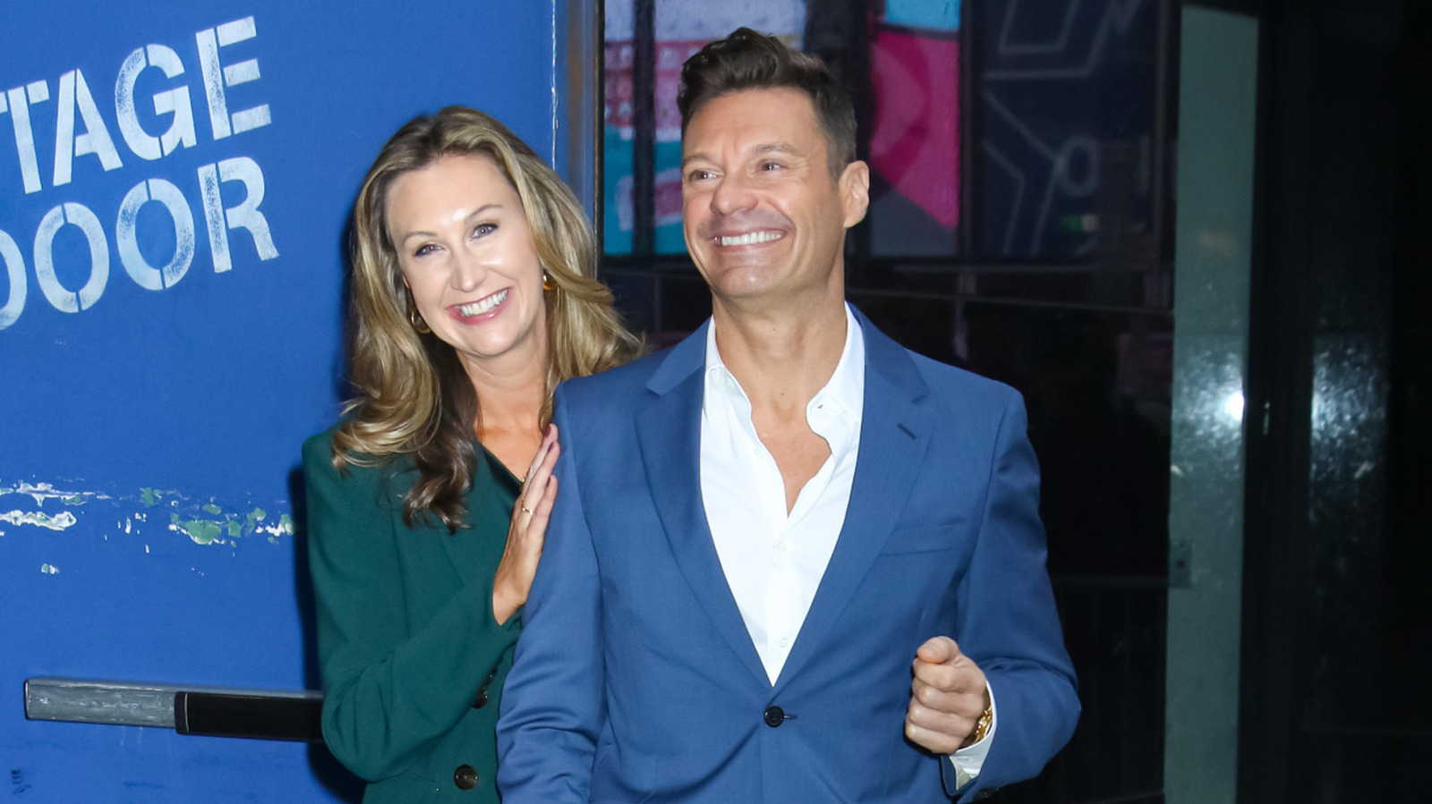 <a href="https://www.thelist.com/2190617/get-to-know-ryan-seacrest-sister-meredith/" target="_blank">Author, Mother, CEO: Get To Know Ryan Seacrest’s Gorgeous Sister Meredith</a>