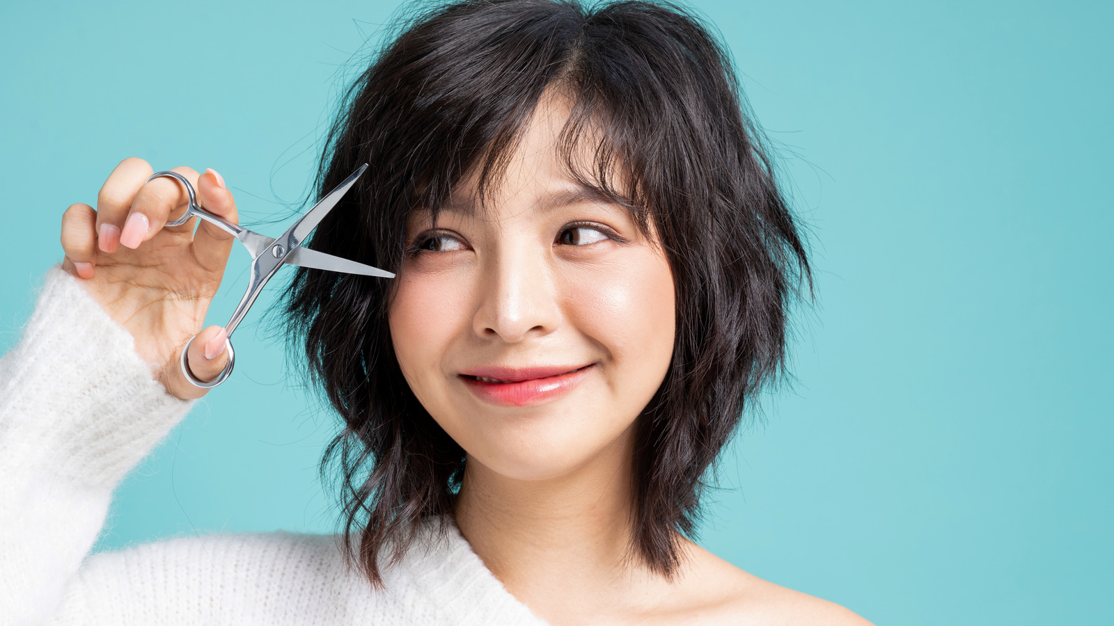 Avoid A Fringe Faux Pas With The Viral Hair Hack That Lets You Try Bangs Before Cutting Them