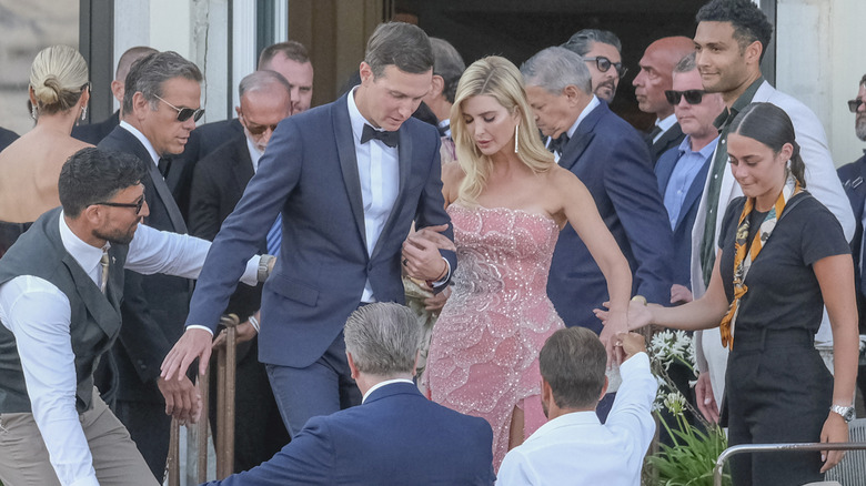 Ivanka Trump and Jared Kushner get into a boat in Venice for the Bezos wedding