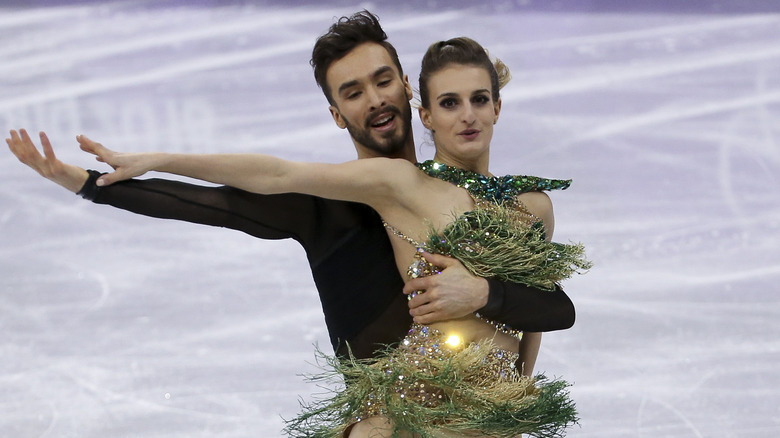 Gabriella Papadakis and Guillaume Cizeron ice skating at the PyeongChang Olympics 2018