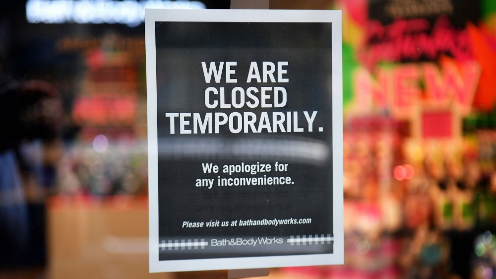 Bath and Body Works temporary closure sign