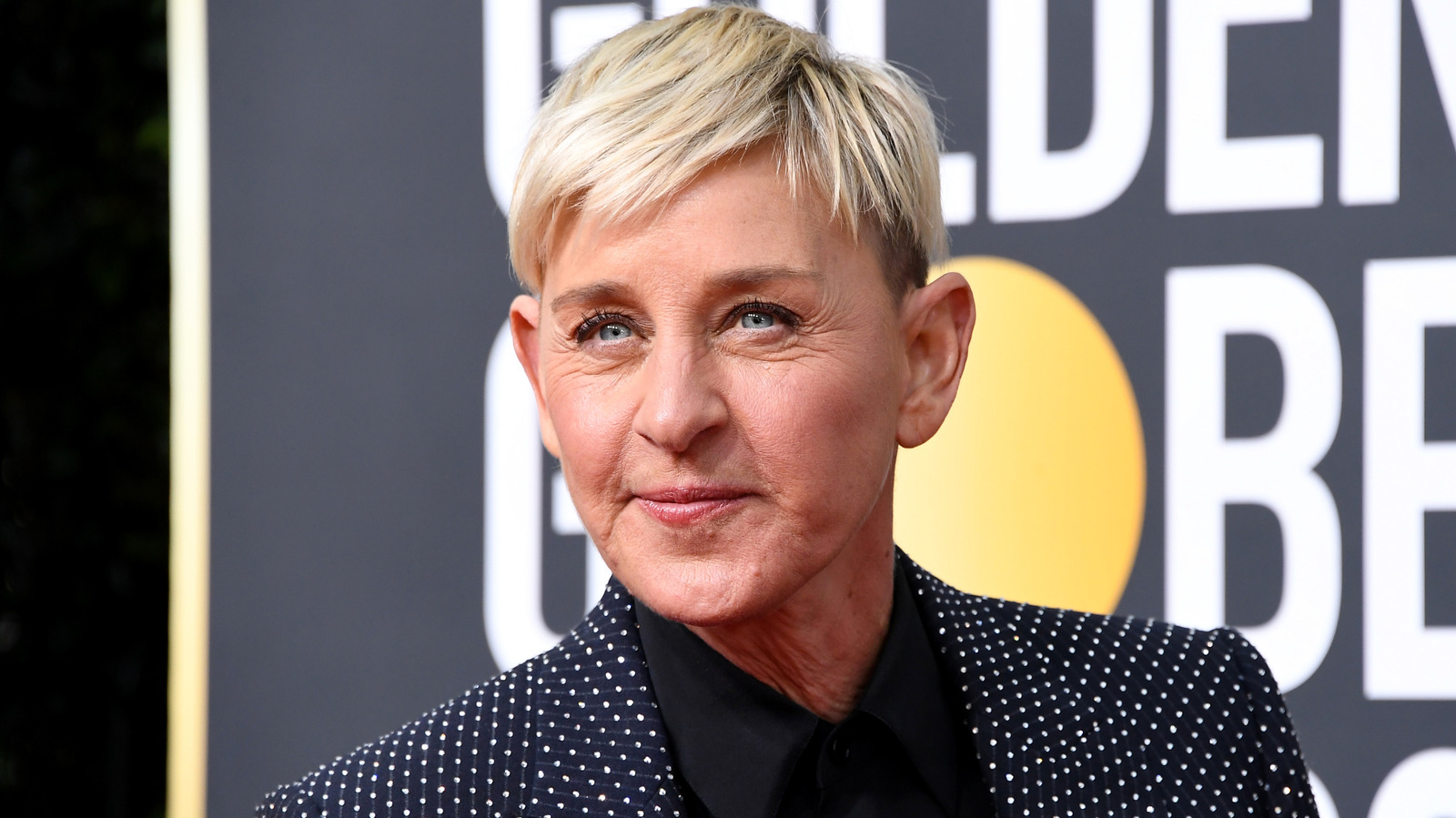 <a href="https://www.thelist.com/2047665/ellen-degeneres-transformation-since-uk-move-photos-jarring/" target="_blank">Before & After Photos Of Ellen DeGeneres Since Her UK Move Are Jarring</a>
