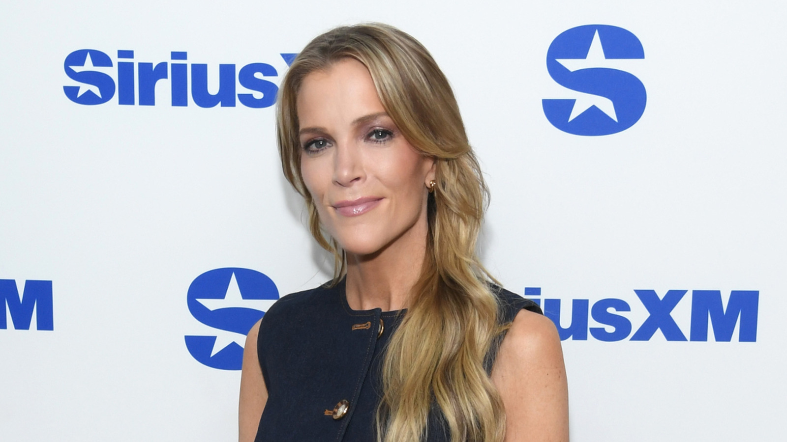 Side By Side Photos Prove Megyn Kelly Isn't Beating Nose Job Rumors Any  Time Soon