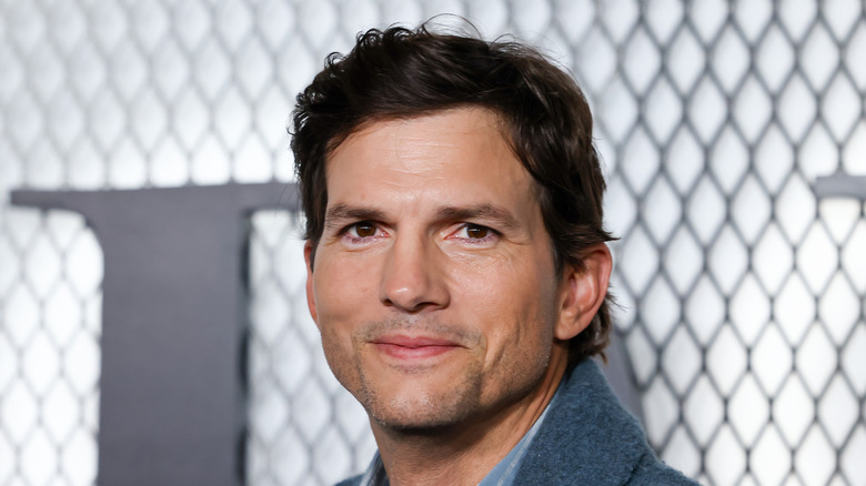 Ashton Kutcher photographed at the red carpet premiere of 