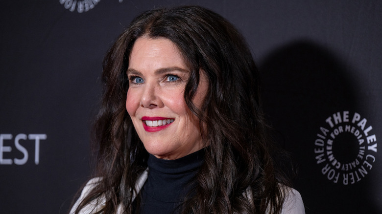Lauren Graham smiling