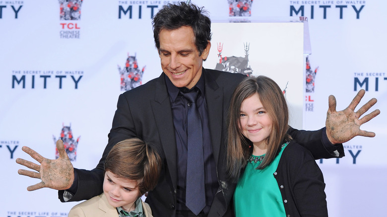 Ben Stiller and young children posing