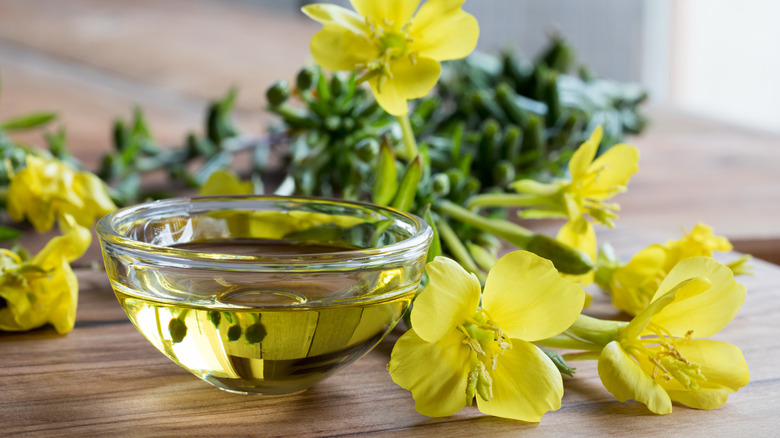 Primrose oil in bowl on counter 