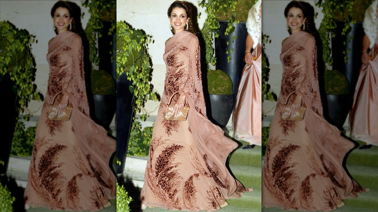 Queen Rania posing at an event