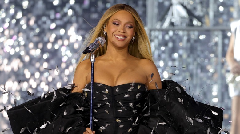 Beyoncé smiling on stage