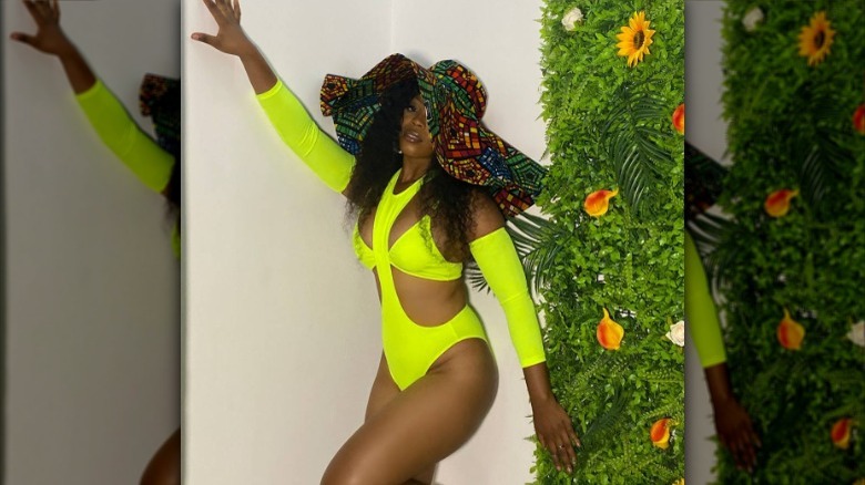 woman wearing ankara beach hat
