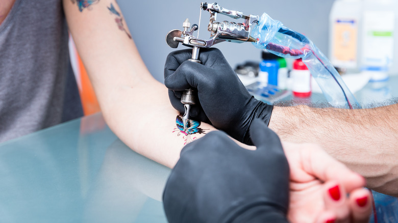 arizona tattoo license requirements