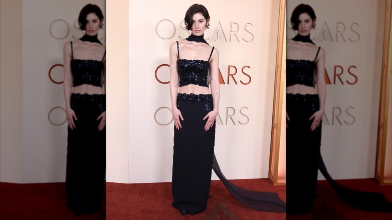 Gracie Abrams posing