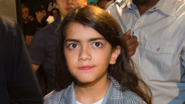 Blanket Jackson looking up