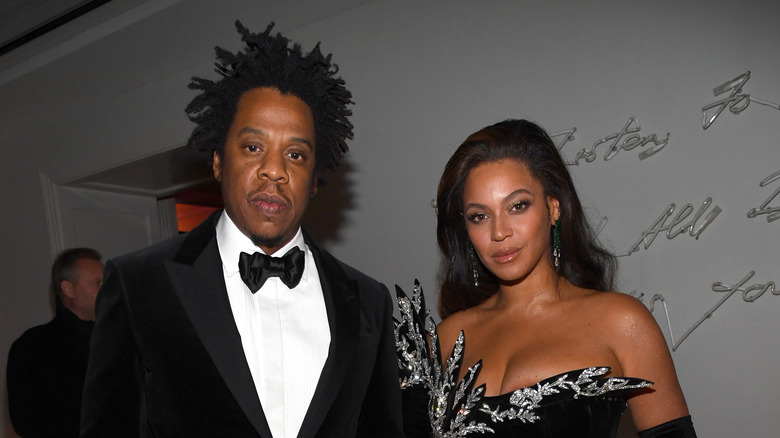 Jay-Z and Beyoncé posing