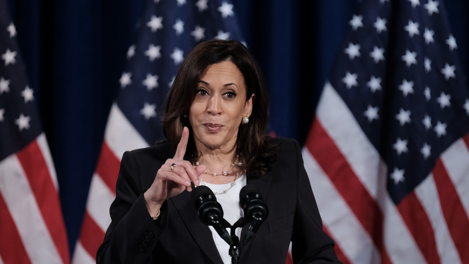 Kamala Harris' Secret Body Language Weapon That Could Spell Trouble For ...