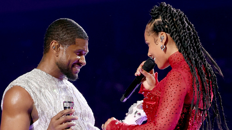 Usher and Alicia Keys performing at Super Bowl