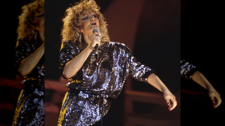 Bonnie Tyler sequined dress 1986