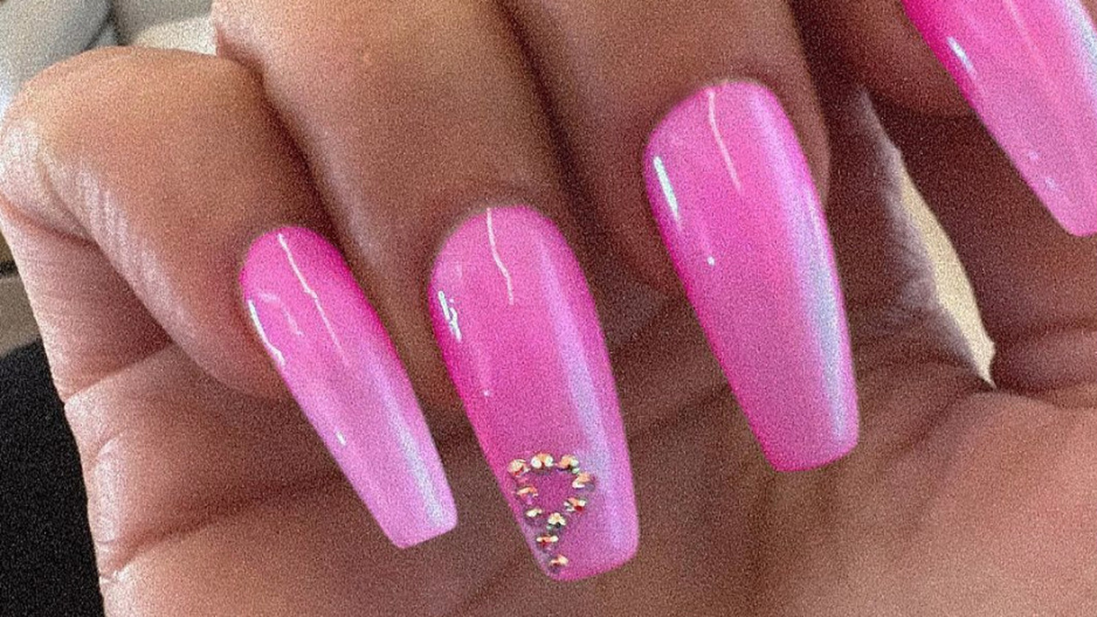 Get Creative with Your Valentine's Day Nails | Useful İdeas