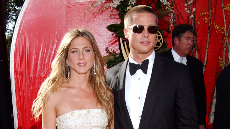 Brad Pitt, Jennifer Aniston looking away